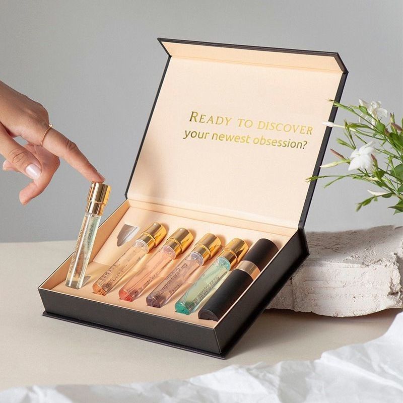 Rechteckige Luxus starre magnetische Geschenkbox für Parfüm Verpackung Hautpflege Set ätherisches Öl