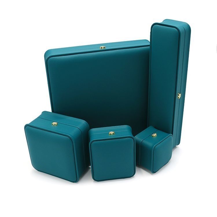 Custom Logo Druck Luxus PU Schmuckbox Tragbare Reise Ohrringe Schmucksack Doppelspeicherbox