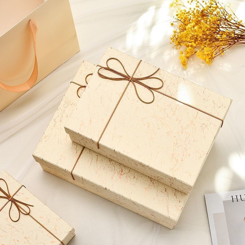 Zweiseitiges Drucken Starrkartonpapier Verpackung Karton für Luxusbekleidung und Schuhe