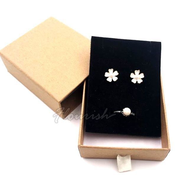 Mittlere Kraftpapier Schmuckboxen Karton / Karton Geschenkbox Mehrfache Farbe und Größe