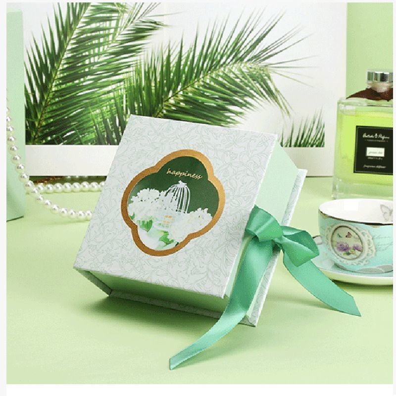 Buch Art Magnetische Klappe Papier Verpackung Geschenkbox mit Band Custom Logo gedruckt